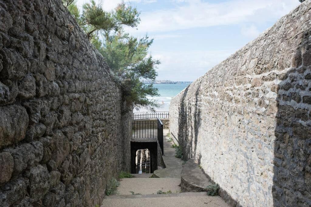 Appartement 4 Etoiles Vue Mer Et Bord De Plage Chez Odette Saint-Malo Exteriör bild